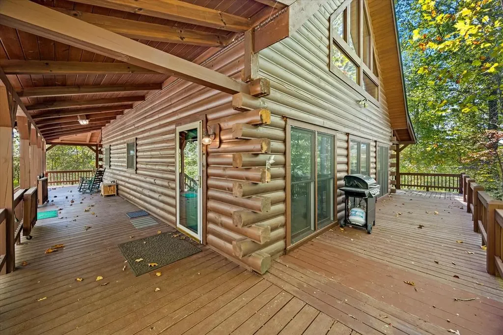 2321 Red Oak Ridge Road Celina TN 38551