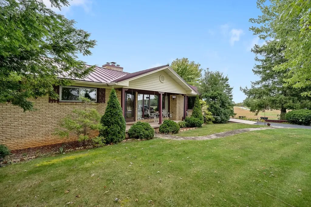 763 Oakley Allons Road Allons TN 38541