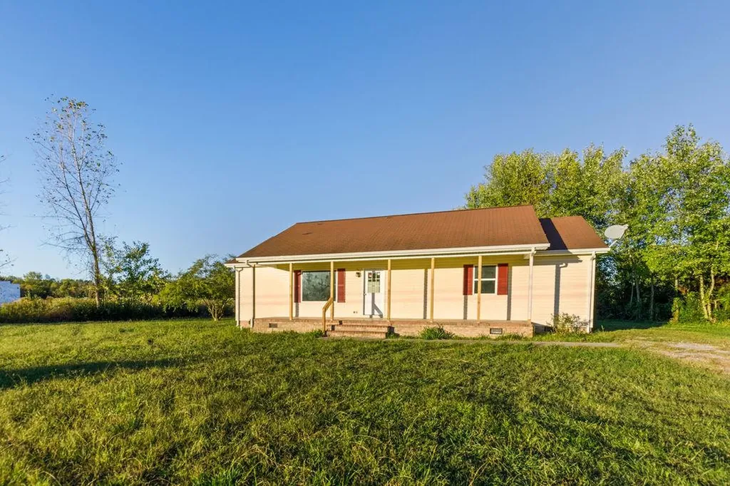620 Smith Road Smithville TN 37166