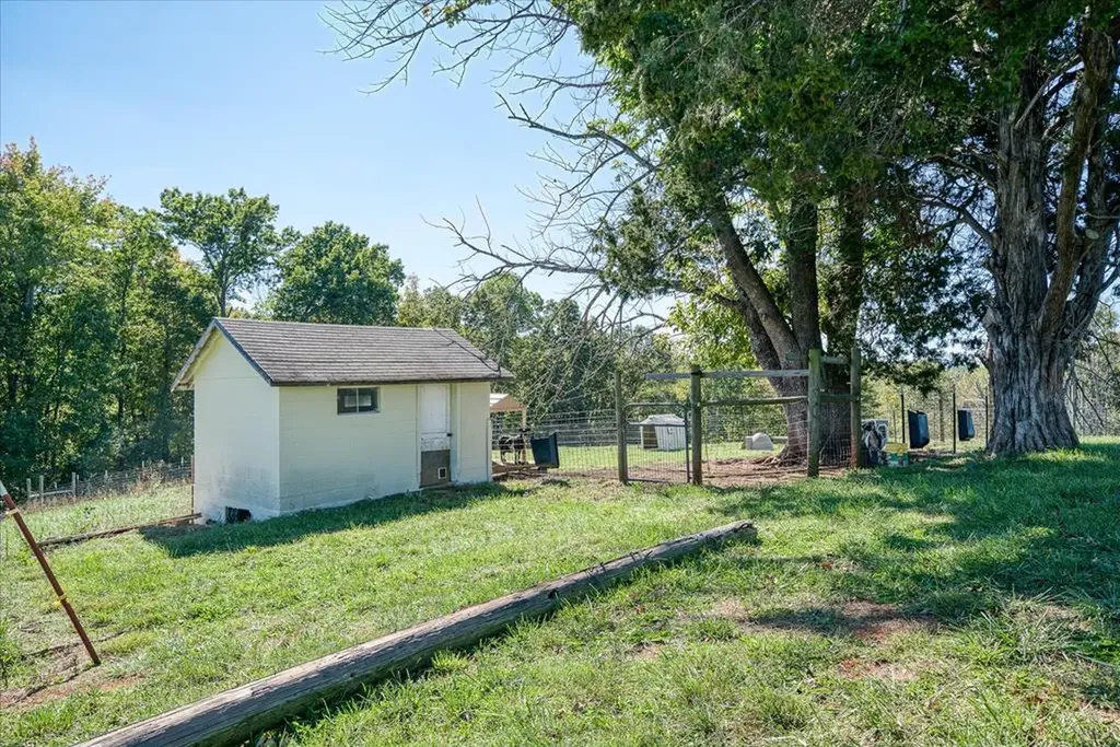 203 Heard Ridge Road Monroe TN 38573