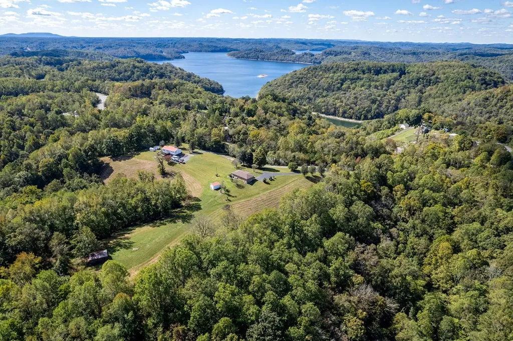 00 Smithville Highway Silver Point TN 38582