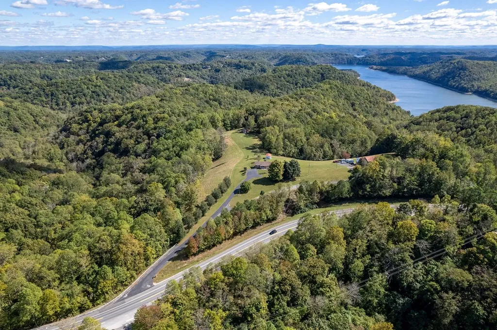 00 Smithville Highway Silver Point TN 38582