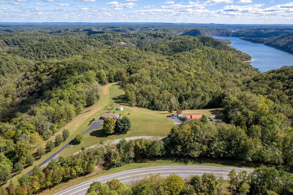 00 Smithville Highway Silver Point TN 38582