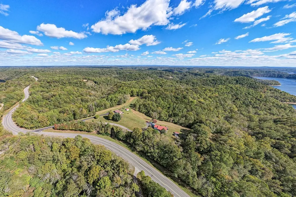 00 Smithville Highway Silver Point TN 38582