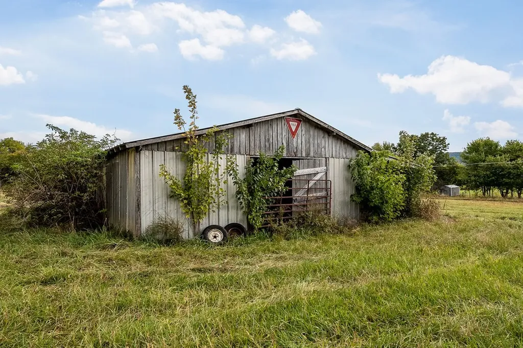 7.5 Ac Jamestown Highway Livingston TN 38570