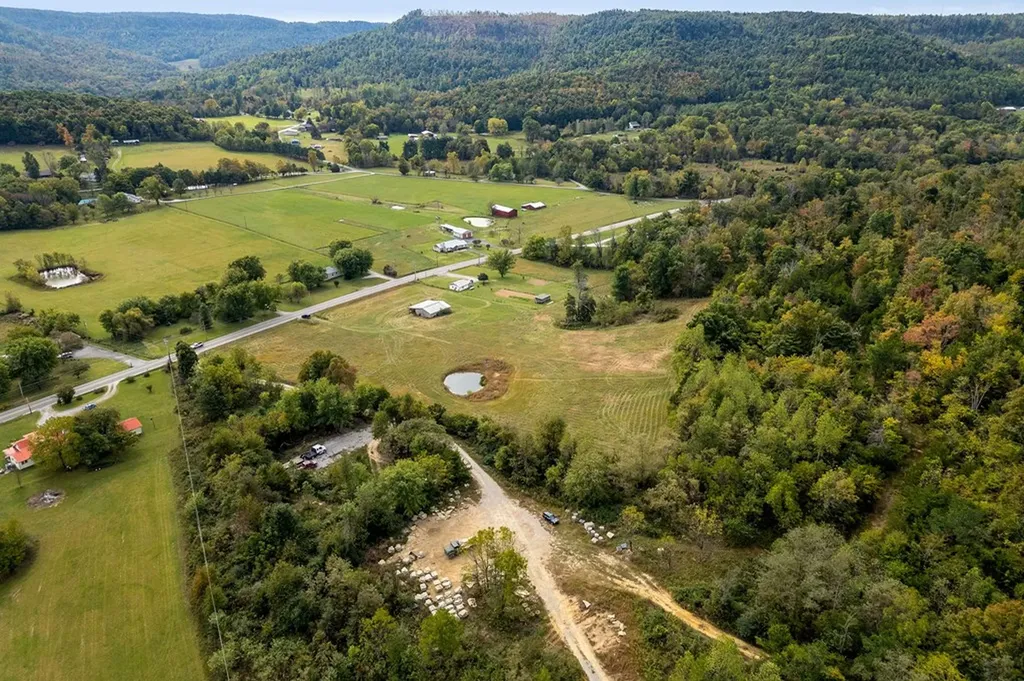 7.5 Ac Jamestown Highway Livingston TN 38570