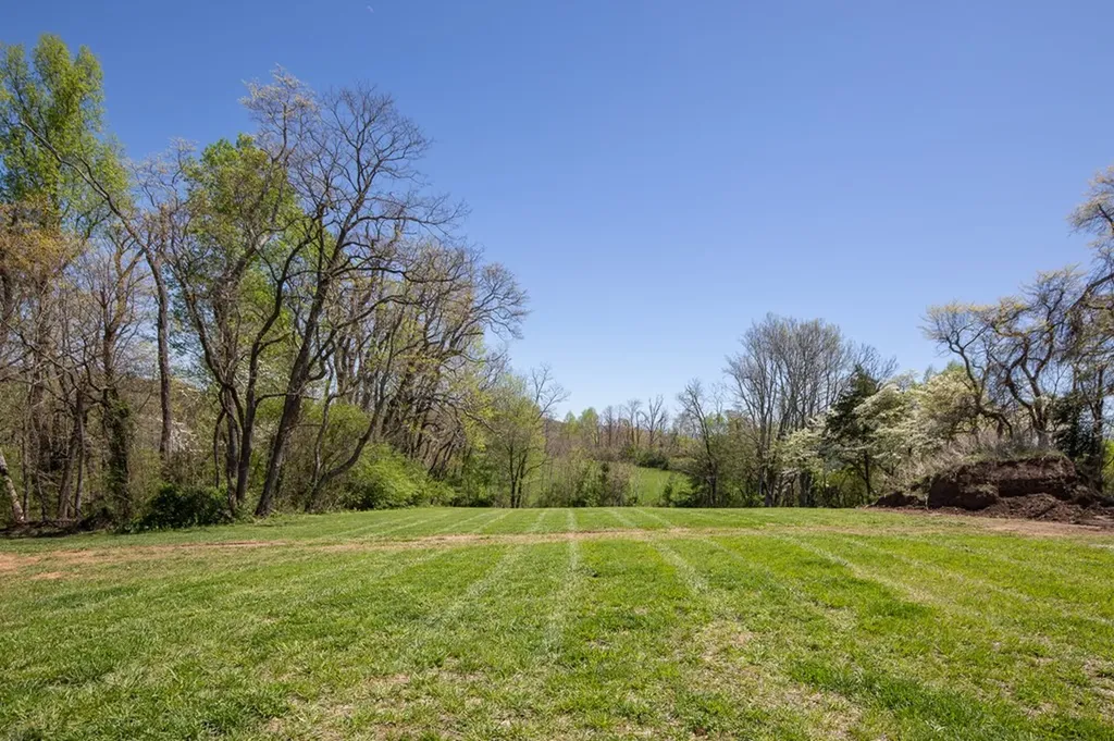 152 Lou Lane Cookeville TN 38506