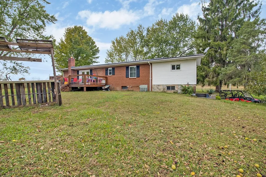 4093 Flynns Cove Road Crossville TN 38572