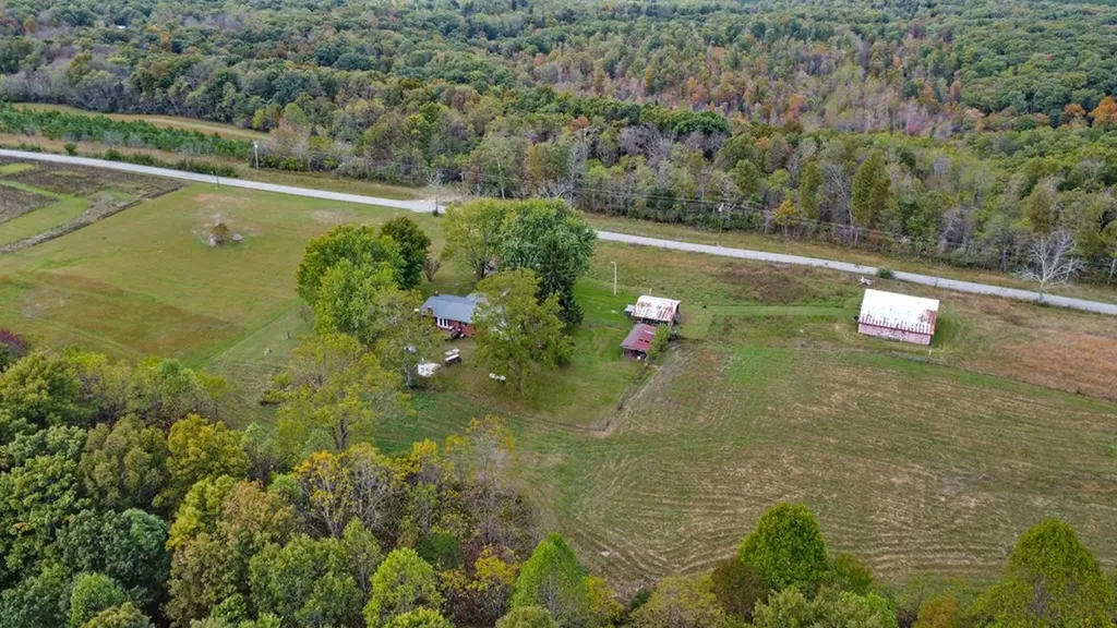 4093 Flynns Cove Road Crossville TN 38572