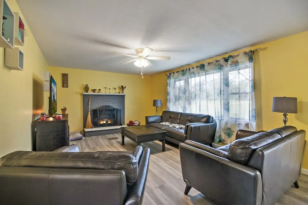 4093 Flynns Cove Road Crossville TN 38572