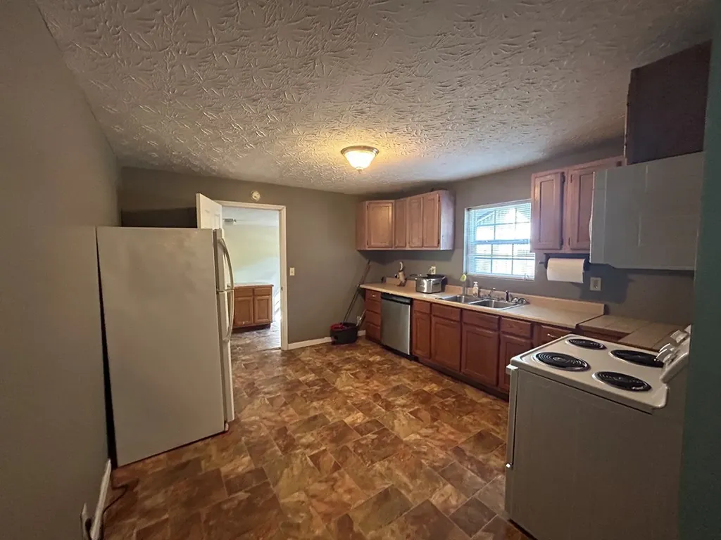 2106 Old Wolf River Road Jamestown TN 38556