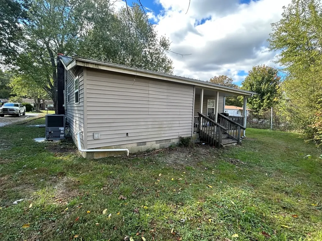 2106 Old Wolf River Road Jamestown TN 38556