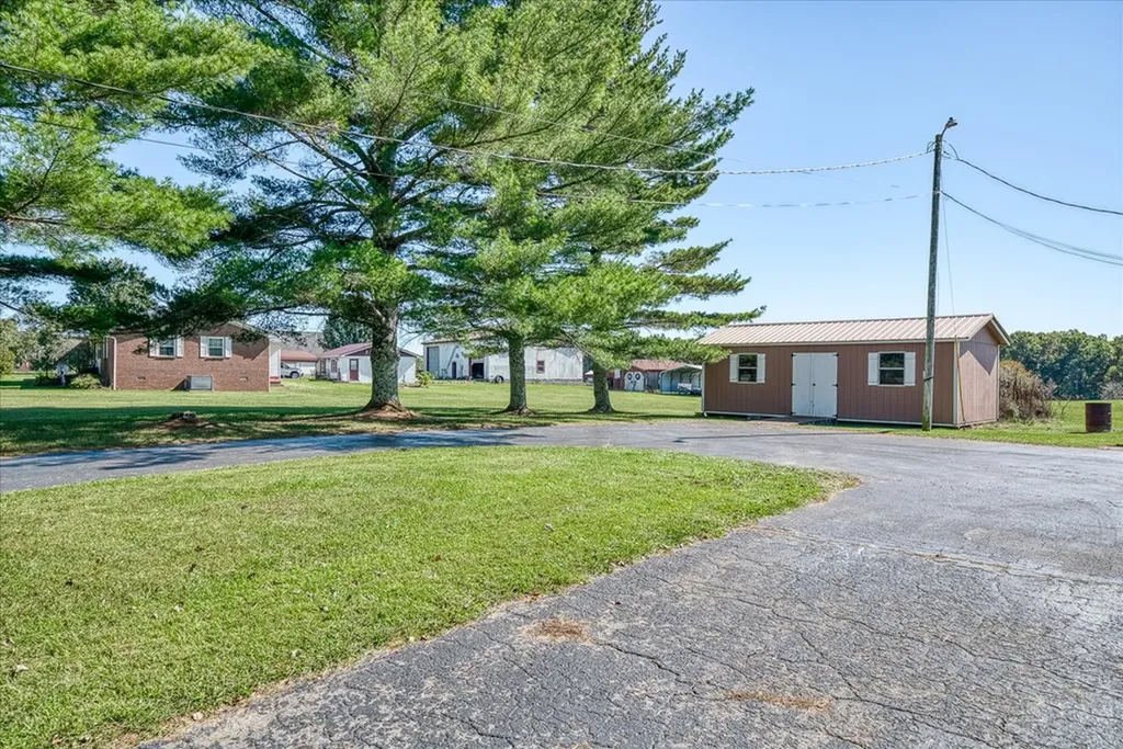 1149 Earl Jones Road Crossville TN 38555