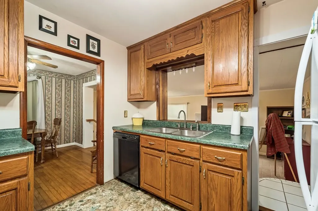 222 Spurrier Livingston TN 38570