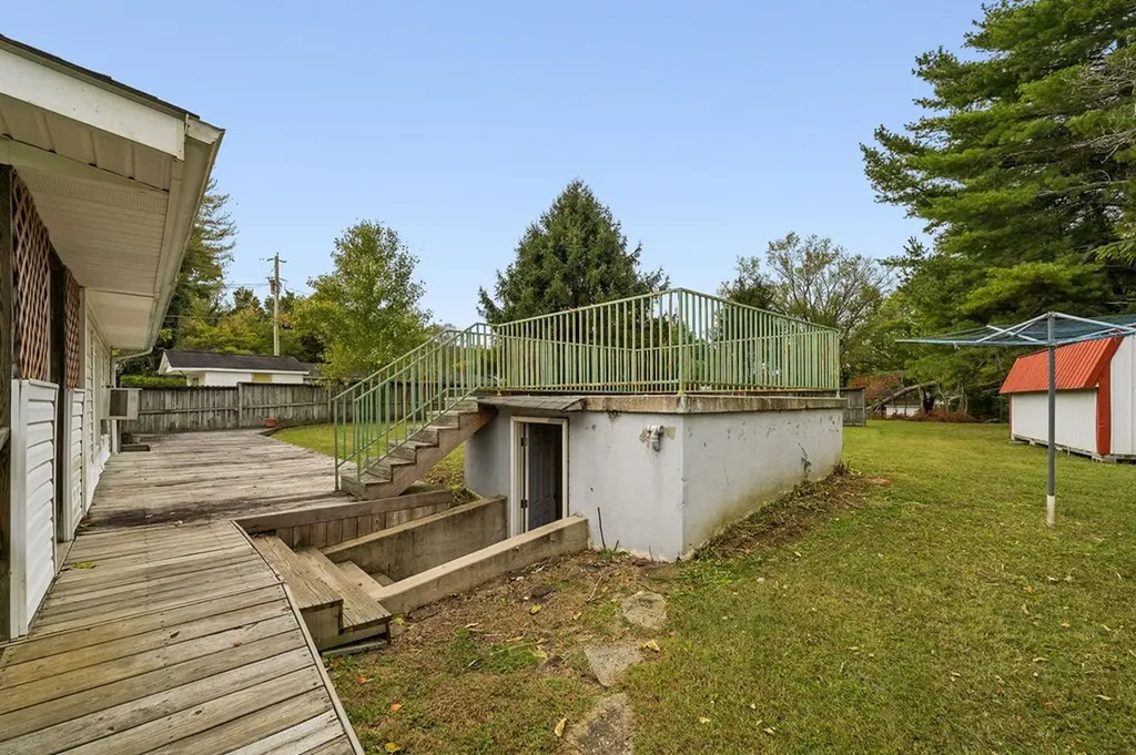 222 Spurrier Livingston TN 38570