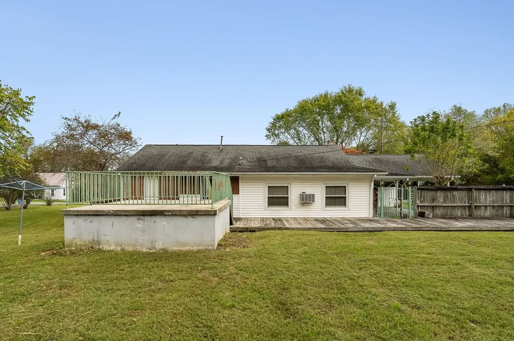 222 Spurrier Livingston TN 38570