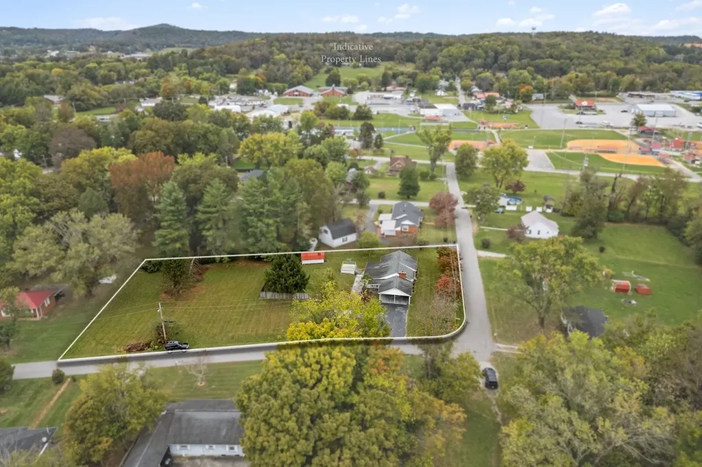 222 Spurrier Livingston TN 38570