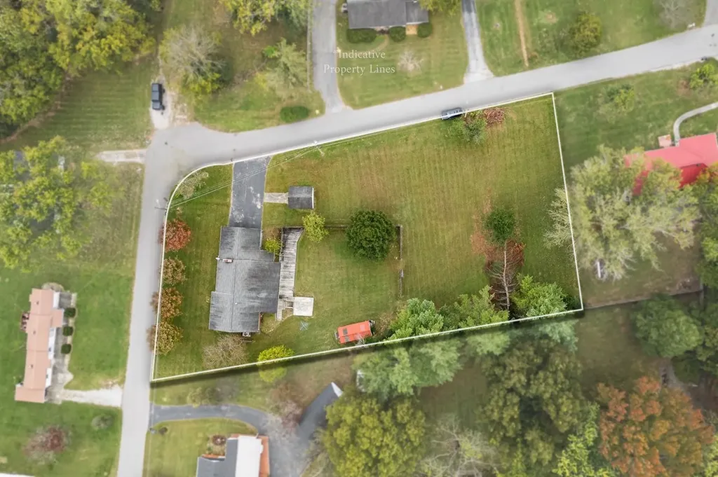 222 Spurrier Livingston TN 38570