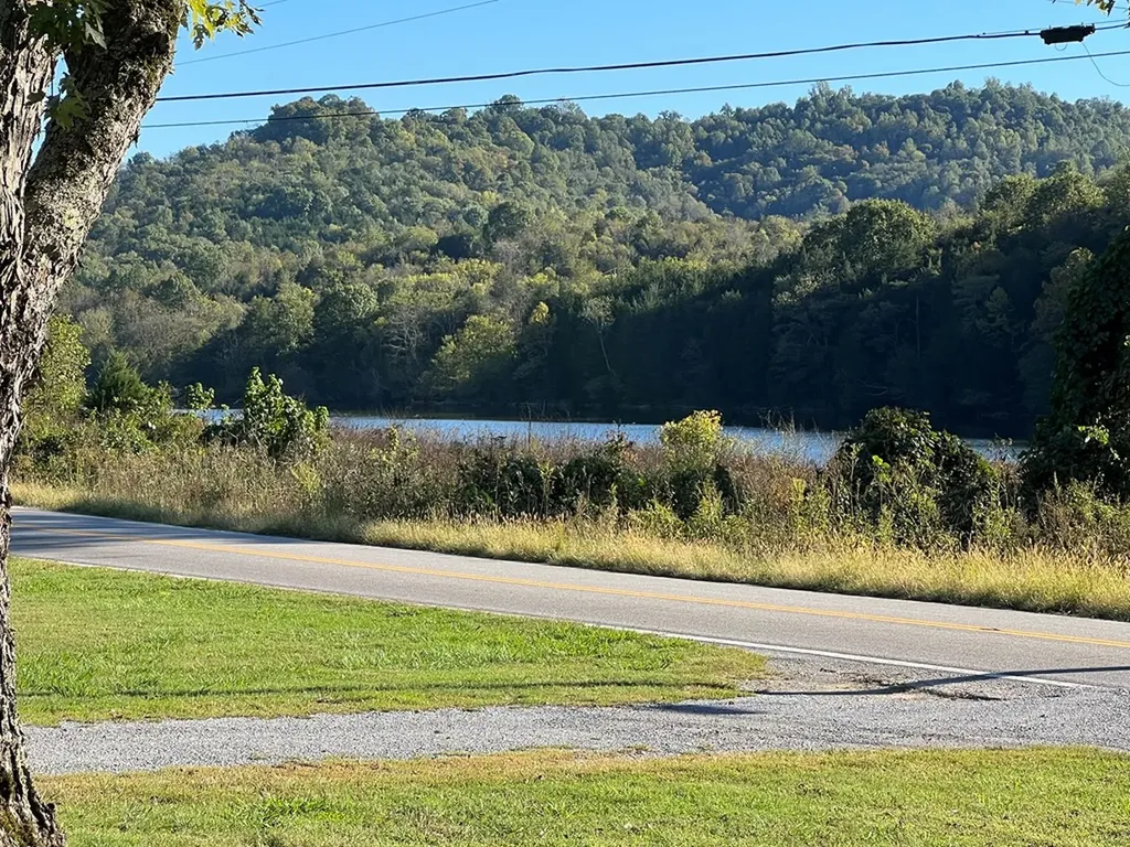 430 Wartrace Highway Pleasant Shade TN 37145