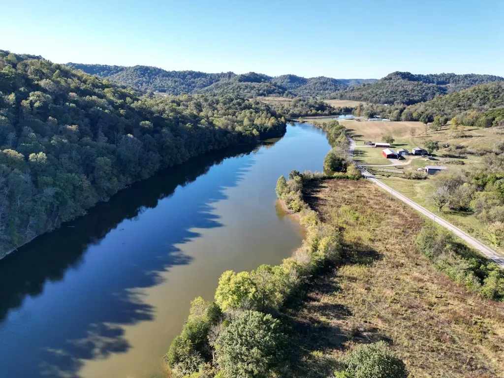 430 Wartrace Highway Pleasant Shade TN 37145