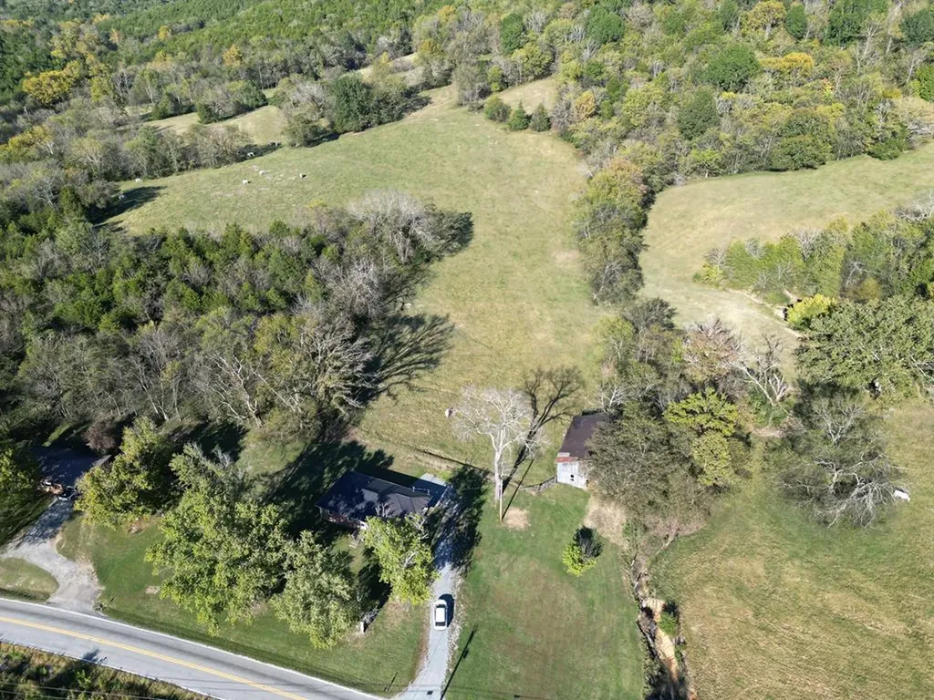 430 Wartrace Highway Pleasant Shade TN 37145