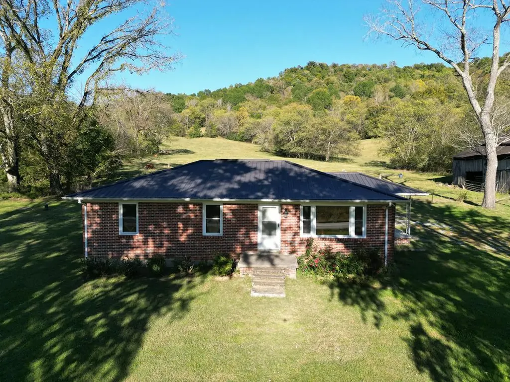 430 Wartrace Highway Pleasant Shade TN 37145
