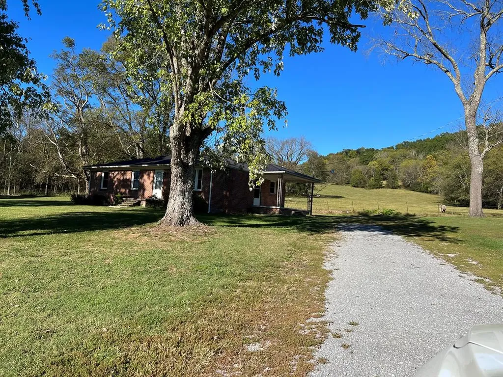430 Wartrace Highway Pleasant Shade TN 37145