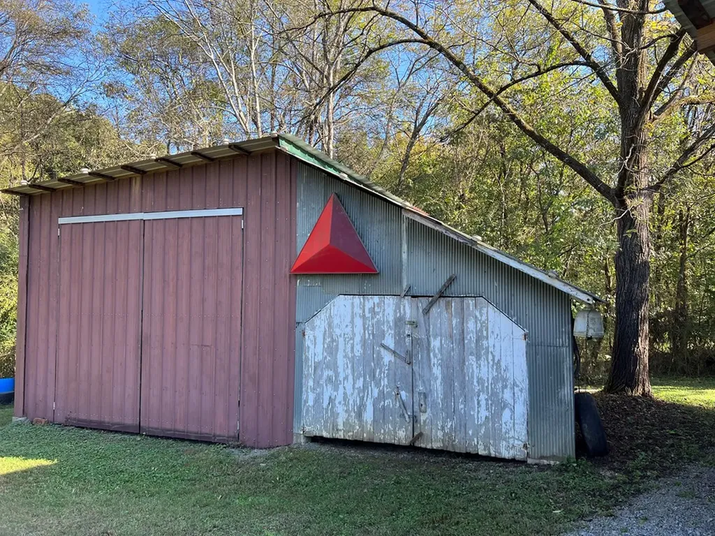 436 N Murray Street Gainesboro TN 38562