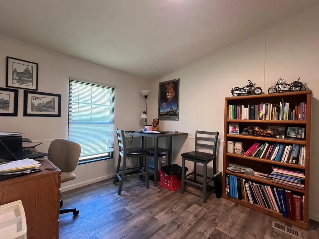 28563 State Route 30 Pikeville TN 37367