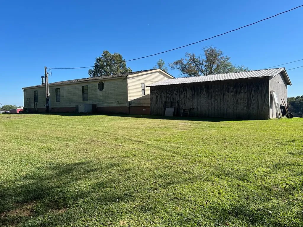 28563 State Route 30 Pikeville TN 37367