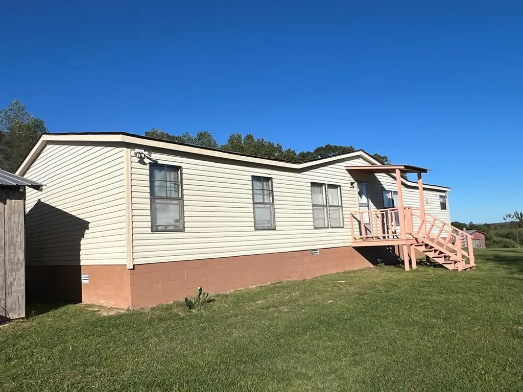 28563 State Route 30 Pikeville TN 37367