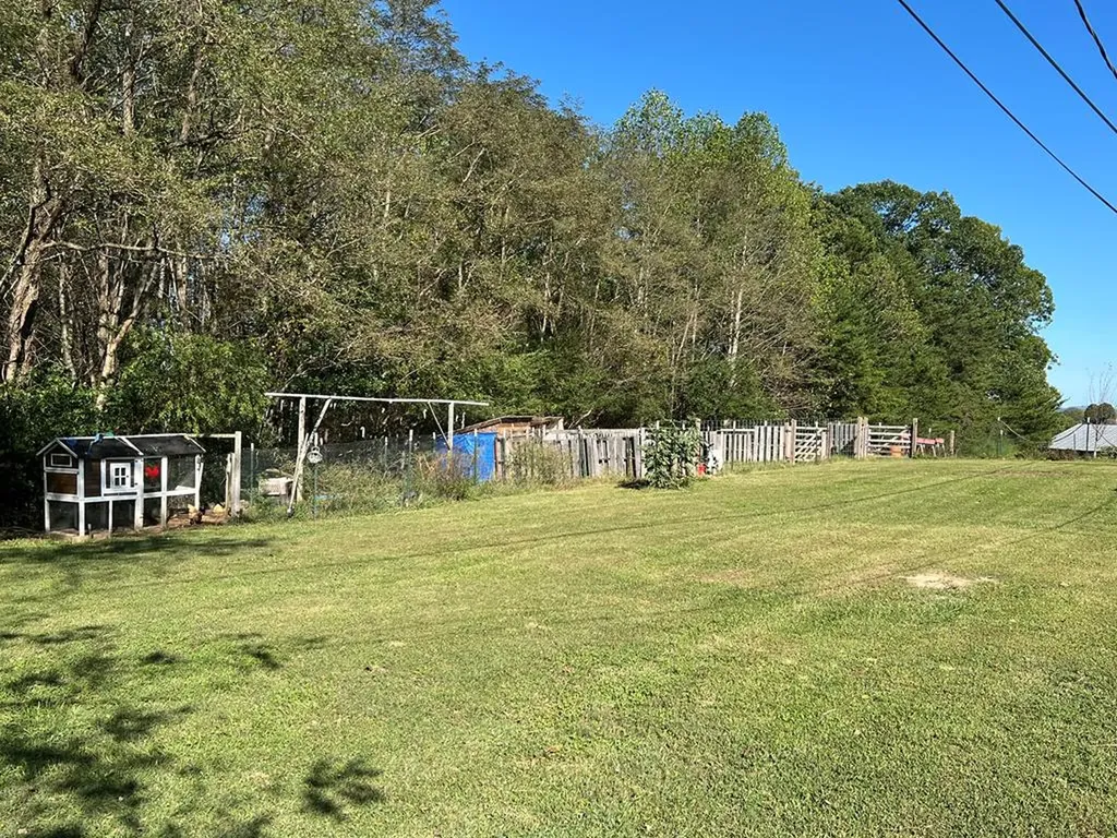 28563 State Route 30 Pikeville TN 37367