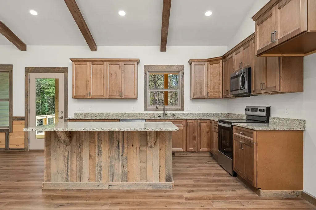 9106 Hebbertsburg Road Crab Orchard TN 37723