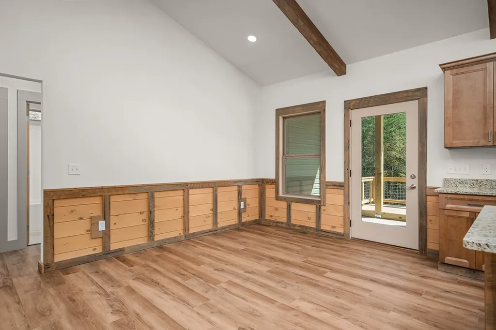 9106 Hebbertsburg Road Crab Orchard TN 37723