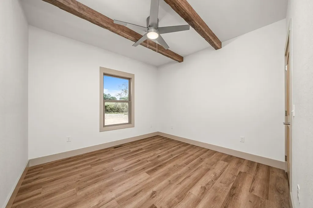 9106 Hebbertsburg Road Crab Orchard TN 37723