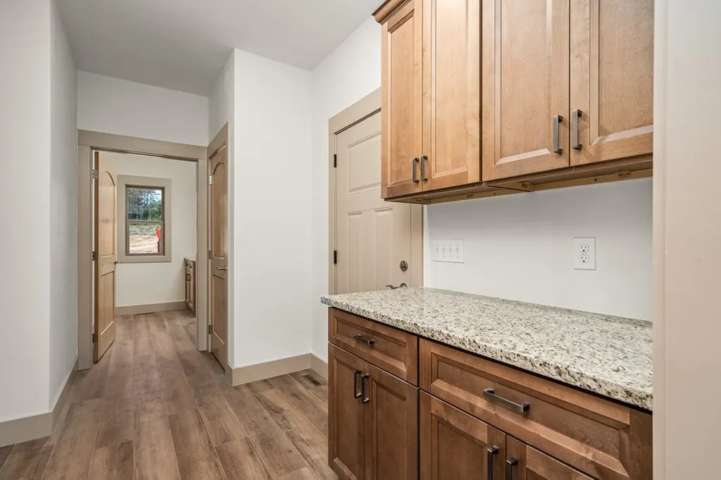 9106 Hebbertsburg Road Crab Orchard TN 37723