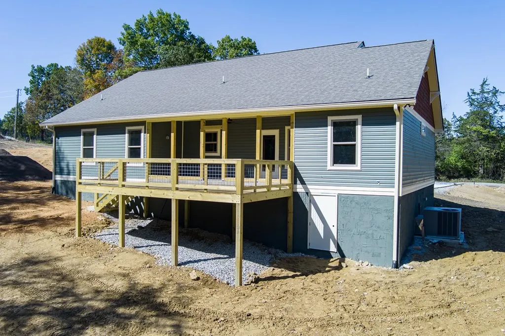 9106 Hebbertsburg Road Crab Orchard TN 37723