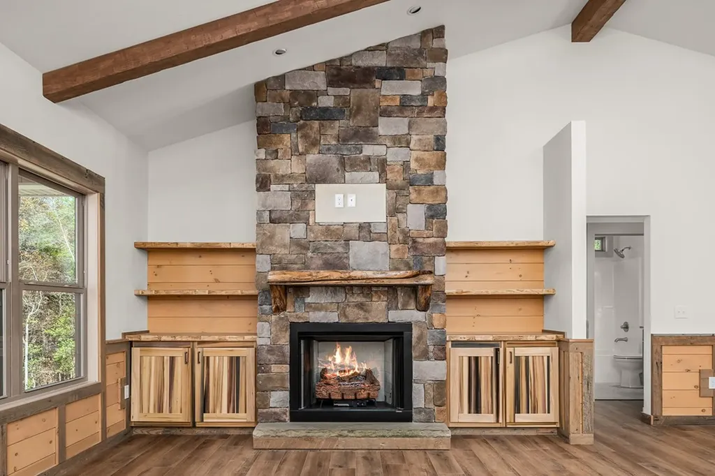 9106 Hebbertsburg Road Crab Orchard TN 37723