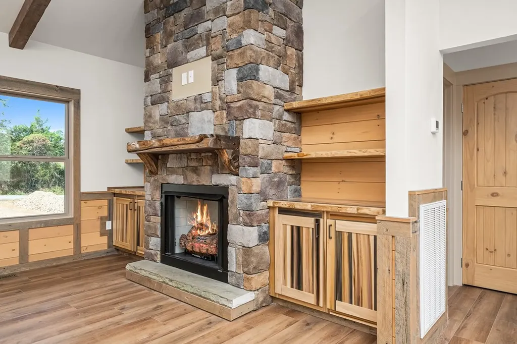 9106 Hebbertsburg Road Crab Orchard TN 37723