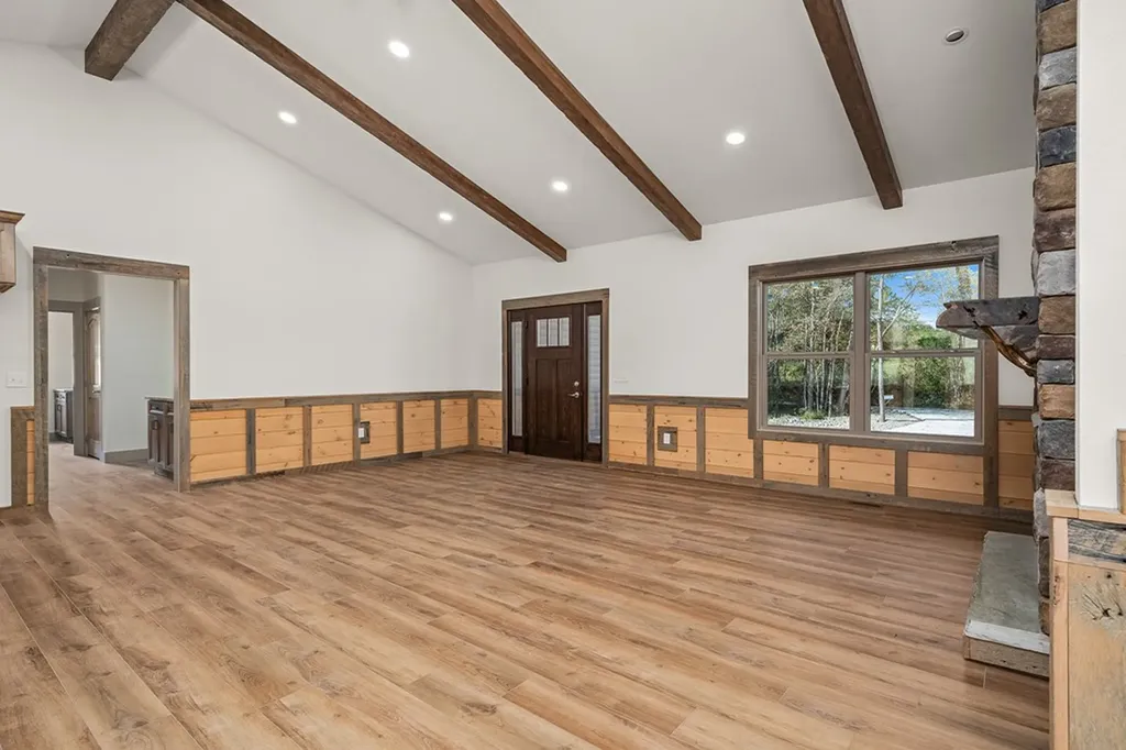 9106 Hebbertsburg Road Crab Orchard TN 37723