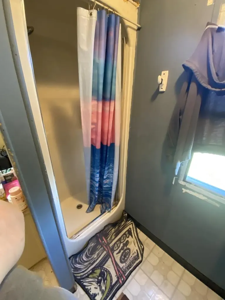 214 Old Hillcrest Drive Byrdstown TN 38549