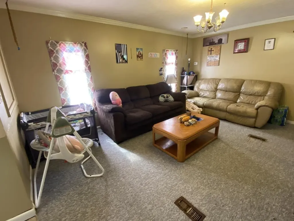 214 Old Hillcrest Drive Byrdstown TN 38549