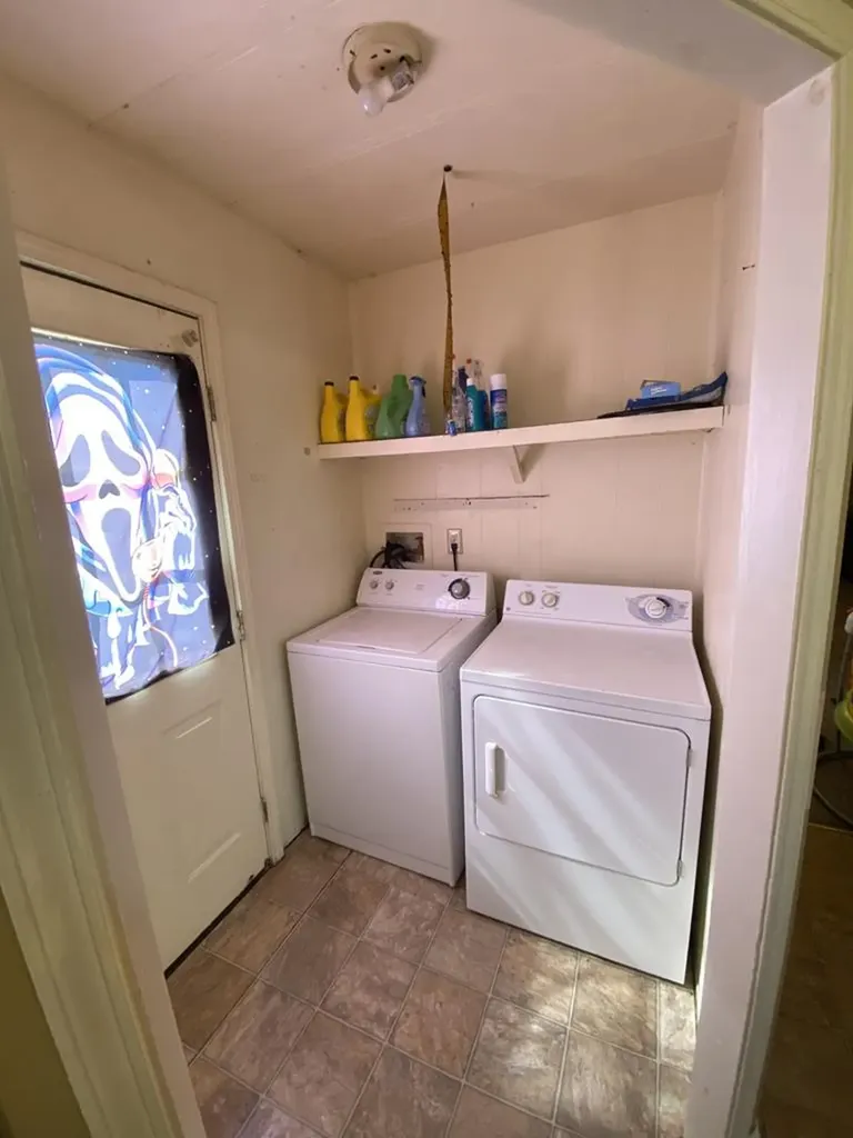 214 Old Hillcrest Drive Byrdstown TN 38549