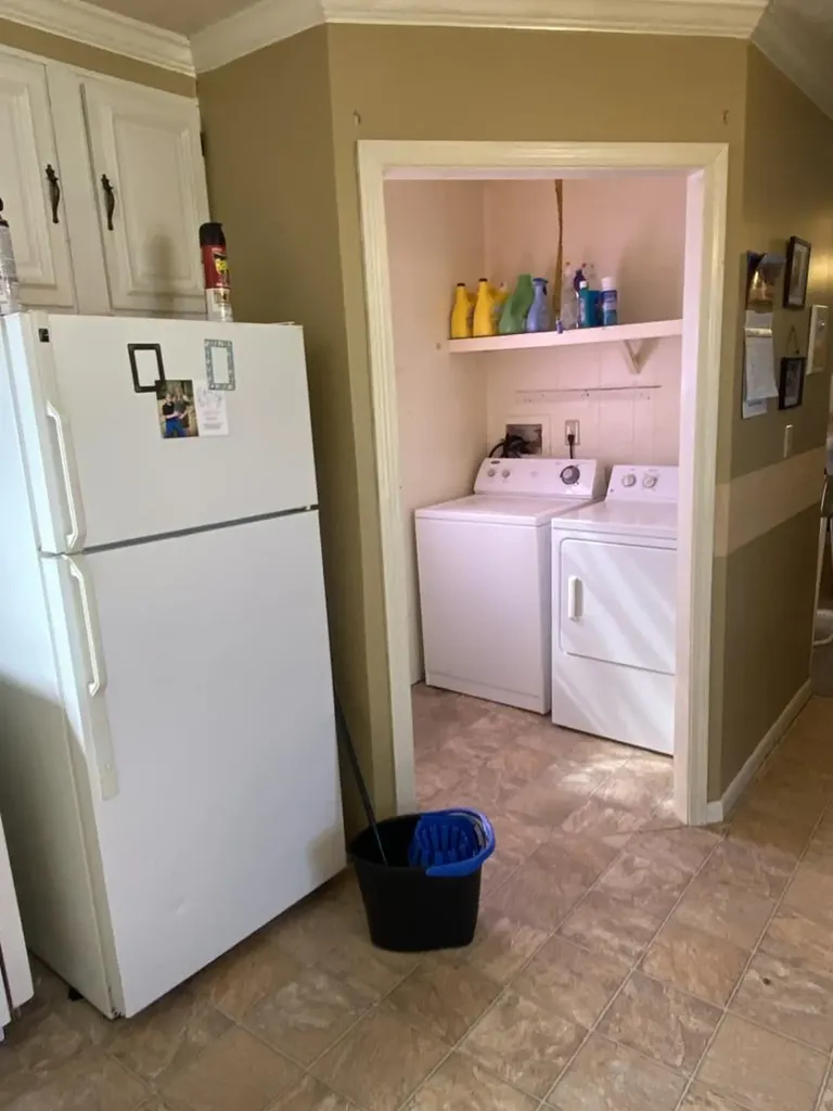 214 Old Hillcrest Drive Byrdstown TN 38549