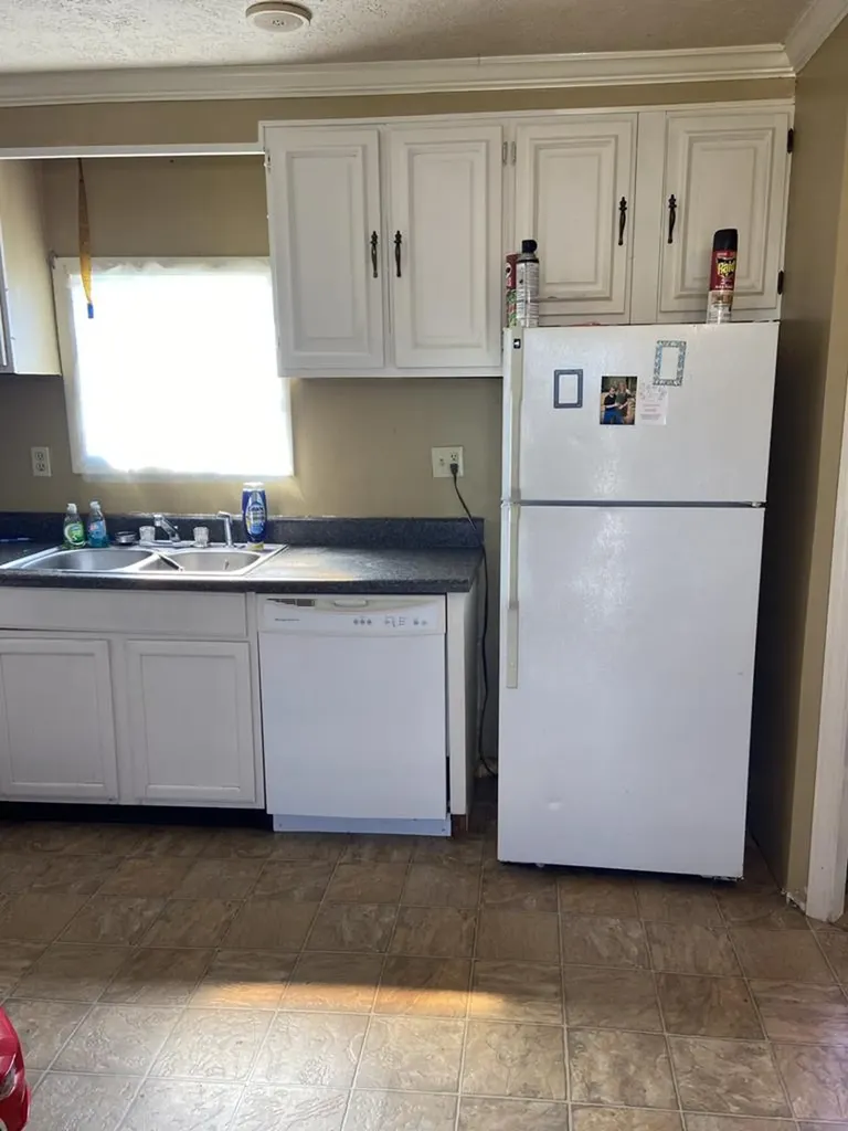 214 Old Hillcrest Drive Byrdstown TN 38549