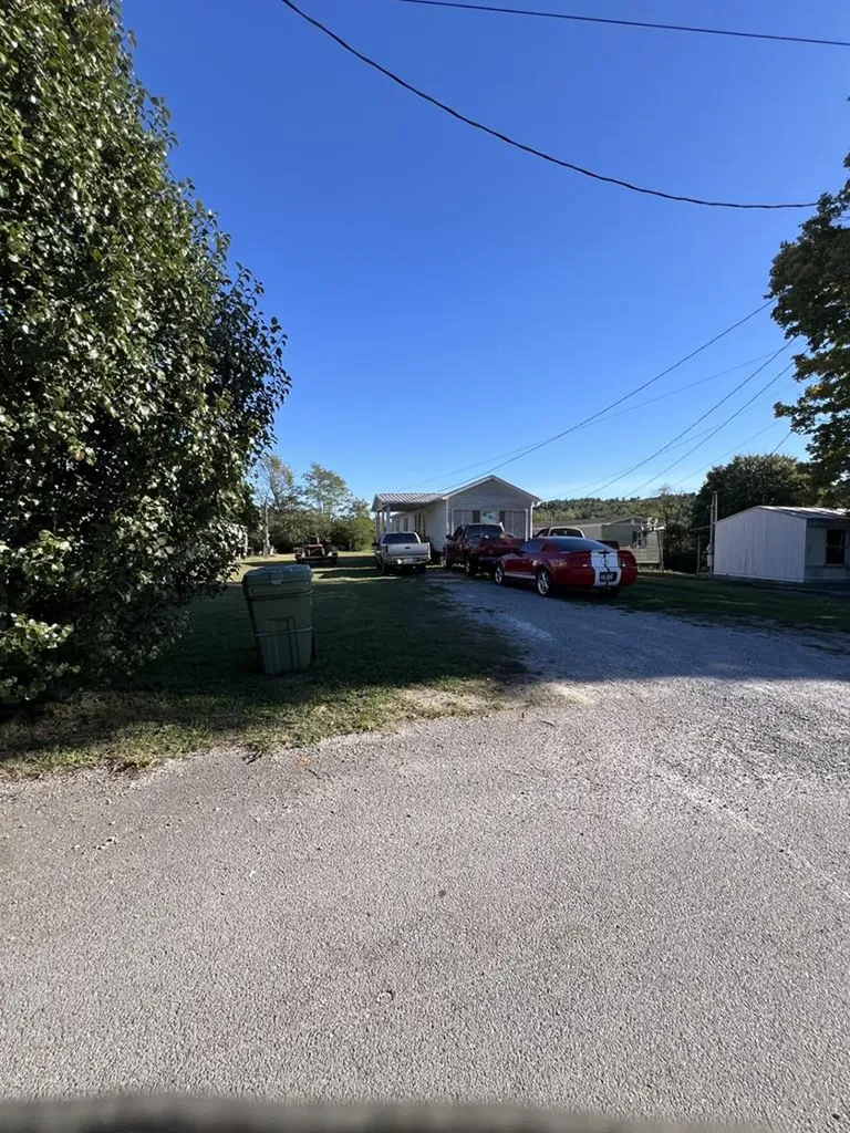 214 Old Hillcrest Drive Byrdstown TN 38549