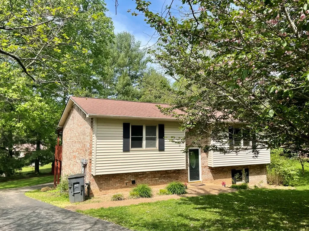 450 Dogwood Circle Cookeville TN 38501-5701