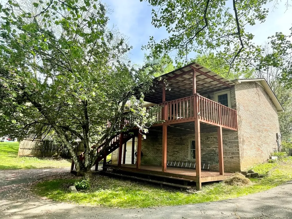 450 Dogwood Circle Cookeville TN 38501-5701