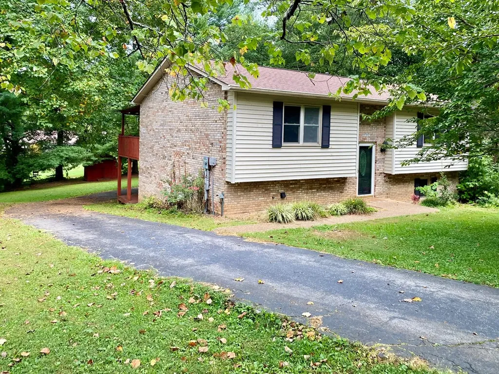 450 Dogwood Circle Cookeville TN 38501-5701