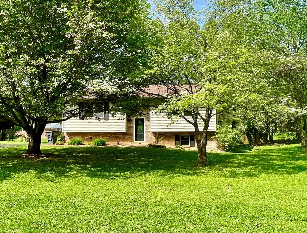 450 Dogwood Circle Cookeville TN 38501-5701